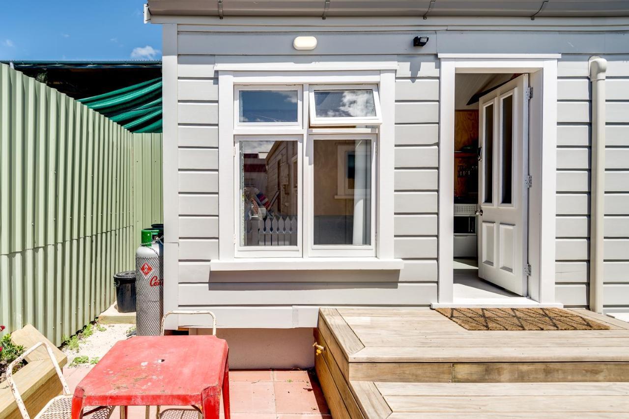 נאפייר Ahuriri Studio Cottage מראה חיצוני תמונה